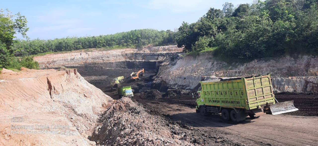 Original PAA mining pit and dump truck documentation