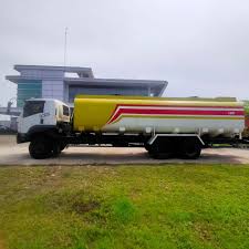 Road tanker